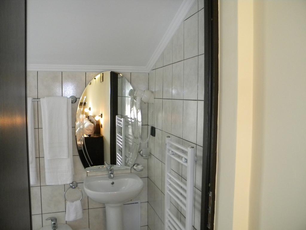 Pensiunea Mason'S Rîşnov Habitación foto