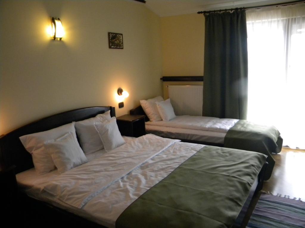 Pensiunea Mason'S Rîşnov Habitación foto