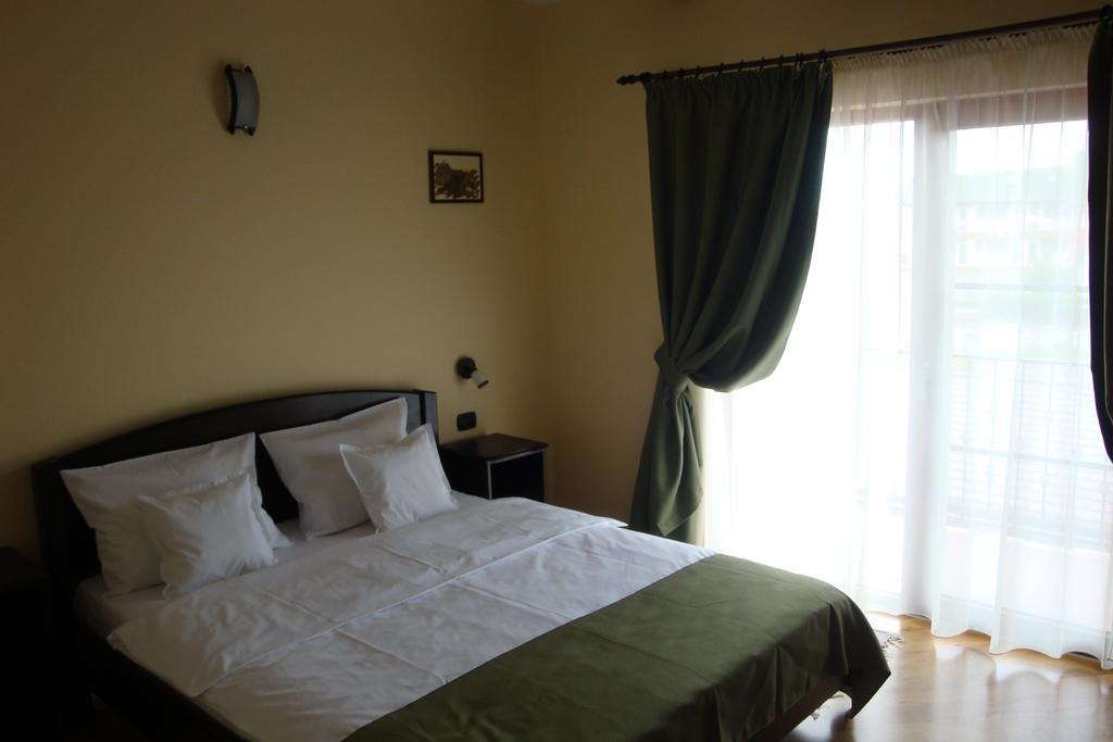 Pensiunea Mason'S Rîşnov Habitación foto